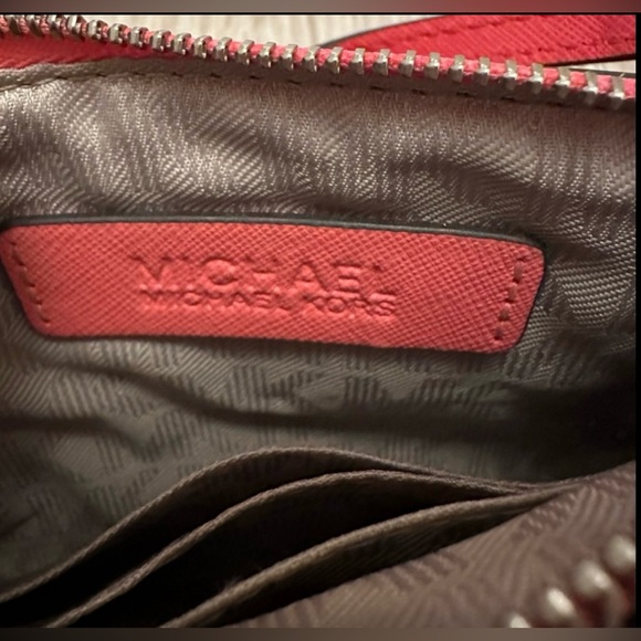 Michael Kors Coral Wristlet - Picture 4 of 5